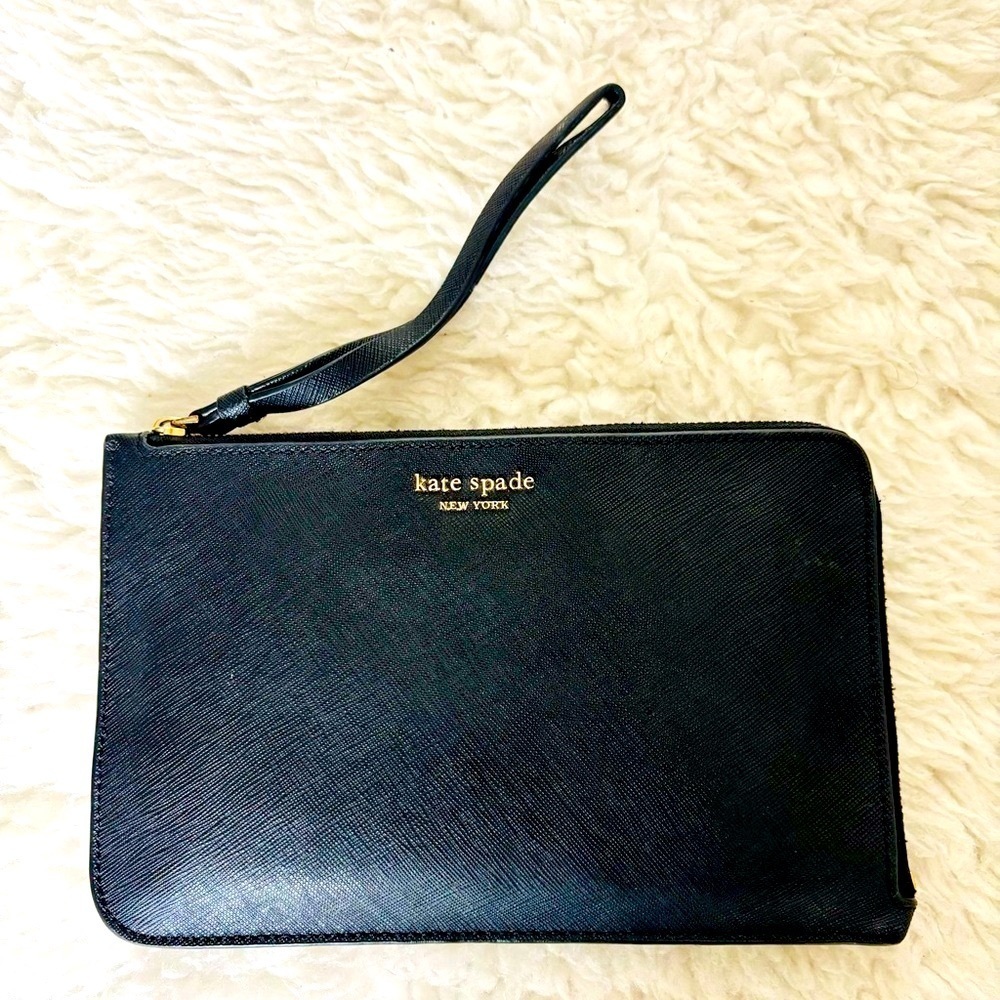 Kate Spade Black Wristlet size 8”x5”